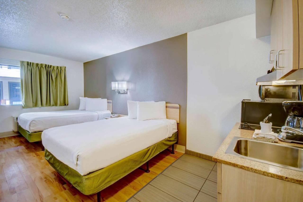 2 FULL BEDS | KITCHEN NON-SMOKING | Near Tucson International Airport