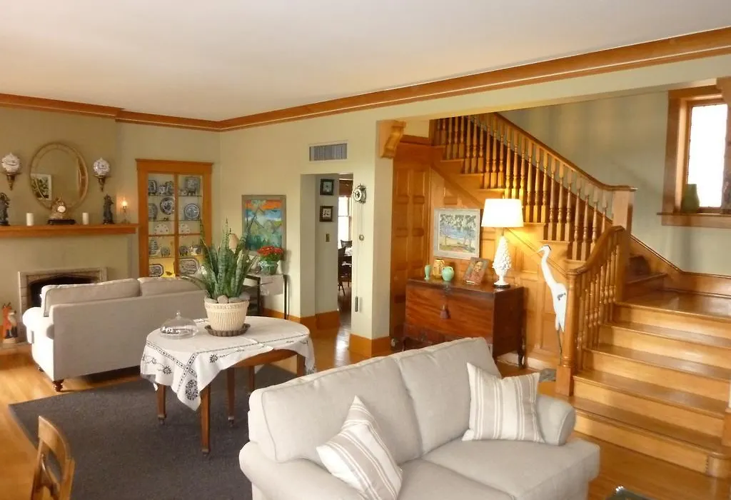 Catalina Park Inn Bed And Breakfast-1