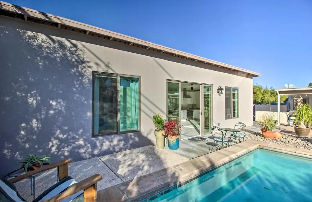 < 3 Mi To U Of A: Poolside Oasis In Tucson!-1