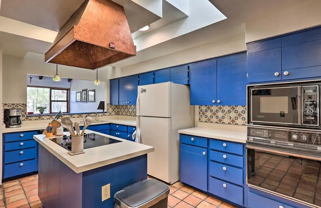 Beautiful 'Saguaro Vista' W/ Mountain Views!-1