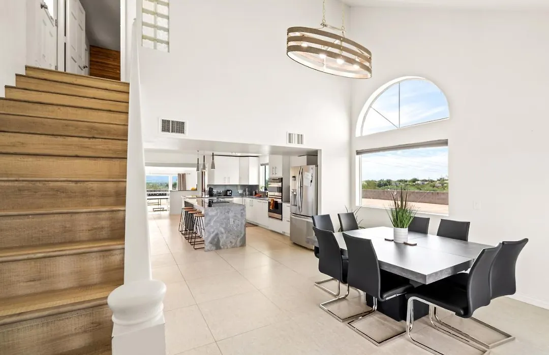 Hill Top - Scenic Villa W Panoramic Views & Pool-1