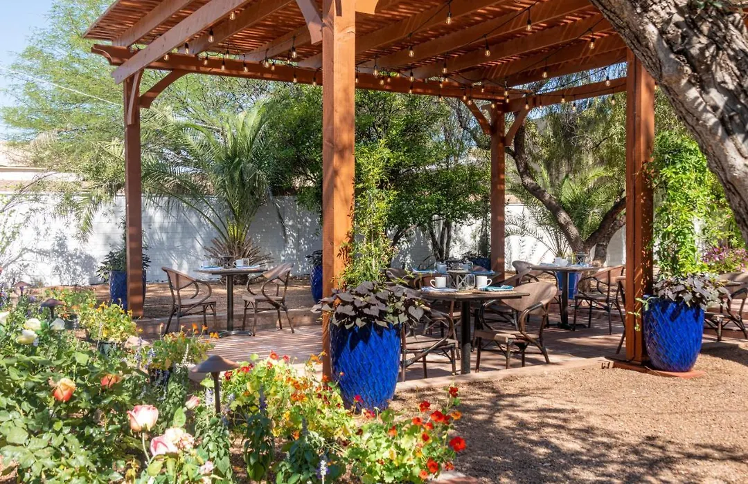 Sam Hughes Inn-1