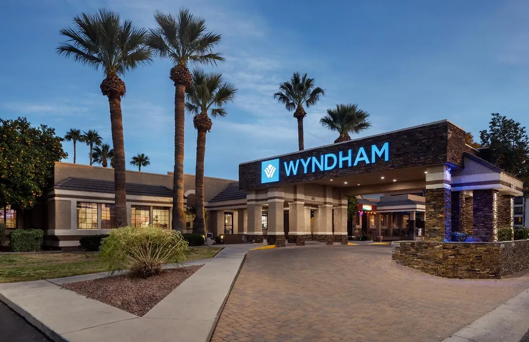 Wyndham Tucson Airport Hotel & Conference Center-1