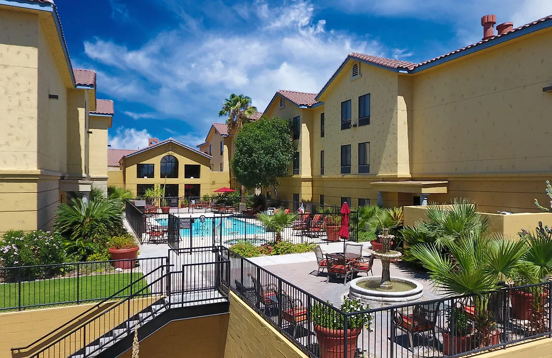 Hampton Inn & Suites Tucson Mall-1