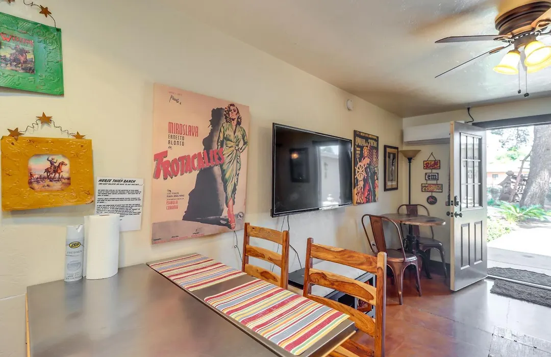 Hike, Shop & Relax: Tucson Home W/ Swim Spa Access-1
