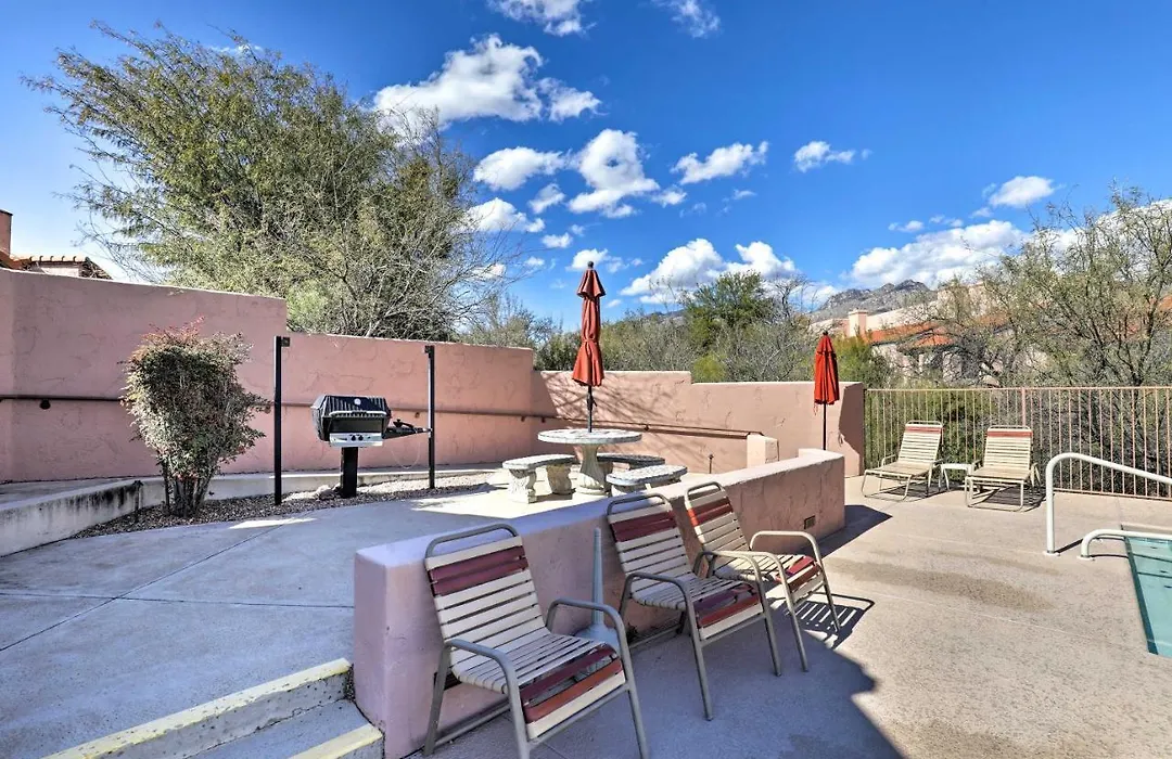 Tucson Area House W/ Pool Access & Mountain Views!-1