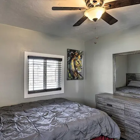 Bright Tucson Home With Patio - 2 Mi To U Of A!-2