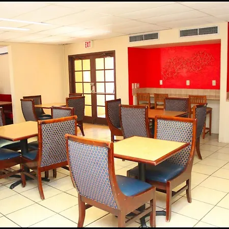 Ramada By Wyndham Tucson Airport-3
