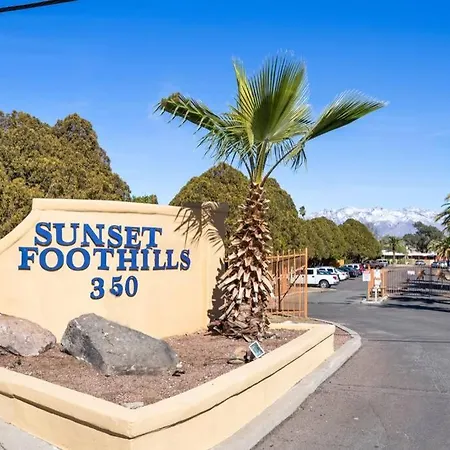 Sunset Foothills 2Br/1Ba Condo; Mins To Uofa,Hiking,&Food-3