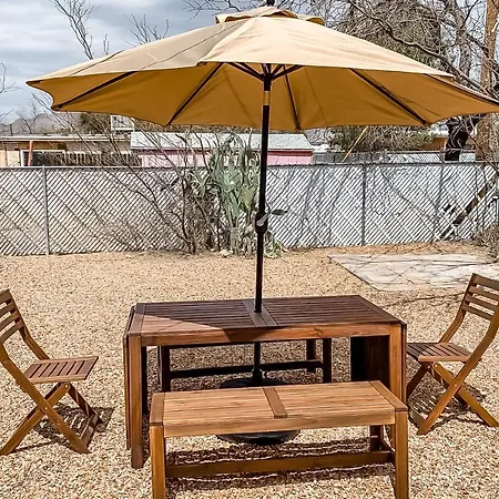 Cozy Tucson Retreat-3