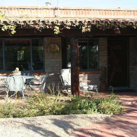 Hacienda Del Desierto Bed & Breakfast-2