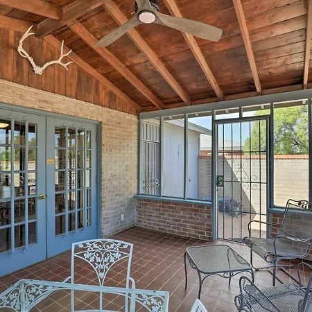 Pet-Friendly Home, 4 Miles To U Of A Campus-2