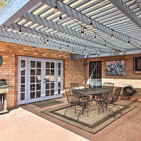 Delightful Family Getaway W/ Covered Patio!-2