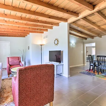 Remodeled Tucson Retreat With Spacious Backyard-3