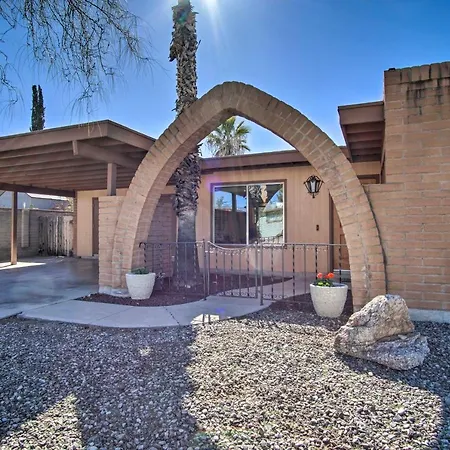Eastside Home W/ Pool Near Hiking!-2