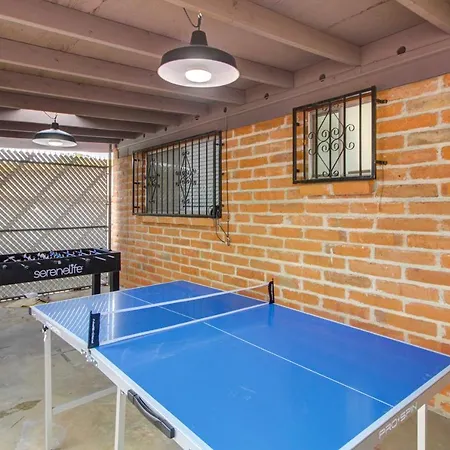 Mod Tucson Home - Families Welcome!-3