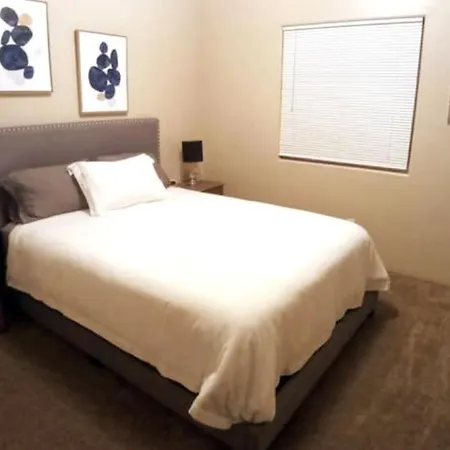 Ample And Cozy Accommodation With Indoor Fireplace-3