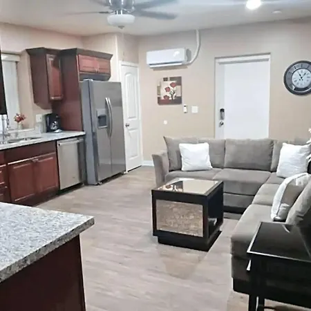 Charming And Lovely Home Found In Central Tucson-2
