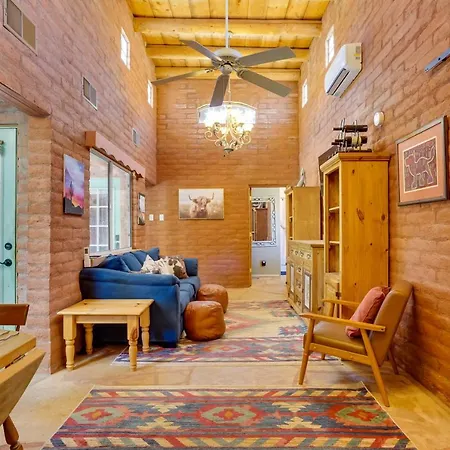 Unique Desert Home About 6 Mi To Downtown Tucson!-2