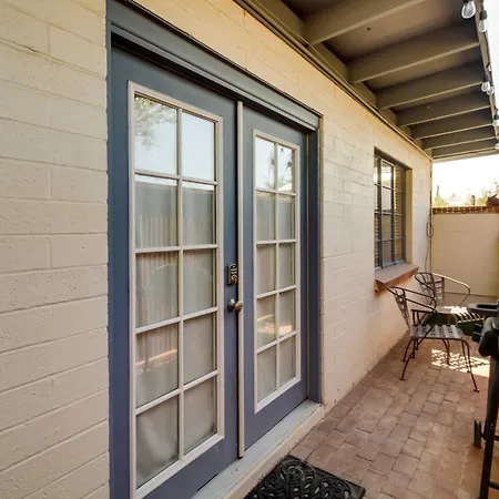 Adorable Tucson Studio W/ Gas Grill & Wifi!-2