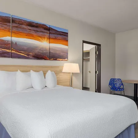 Days Inn & Suites By Wyndham Tucson/Marana-3