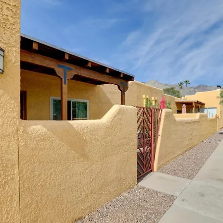 Tucson Townhome: 11 Mi To Dtwn - Long-Term Stays!-3