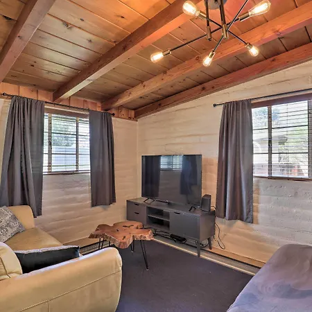 Vibrant Tucson Home Pool, Hot Tub And Fire Pit-3