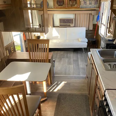 Cozy Private 5Th Wheel Ac Pet Friendly-2