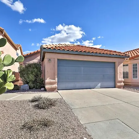 Tucson Area House W/ Pool Access & Mountain Views!-3